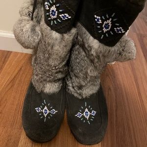Minnetonka Bunny Fur & Leather Boots